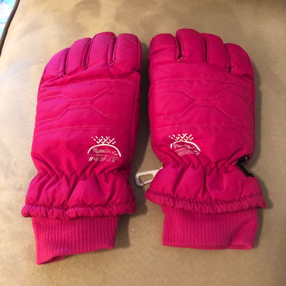 Ladies medium ski gloves